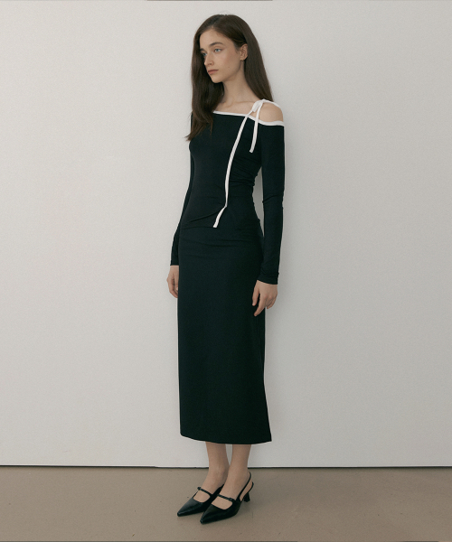 REORG(リオルグ)の「RE-SIDE COLORED POINT LONG SLEEVE TOP BLACK(Tシャツ/カットソー・レディース・その他・FREE)」の4枚目の写真