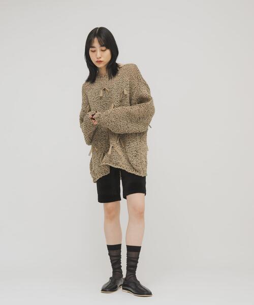 KBF（ケイビーエフ）の「テープヤーンリボンオーバーニット（ニット/セーター・レディース・ライトカーキ/ダークブラウン/アイボリー・ONE）」の8枚目の写真