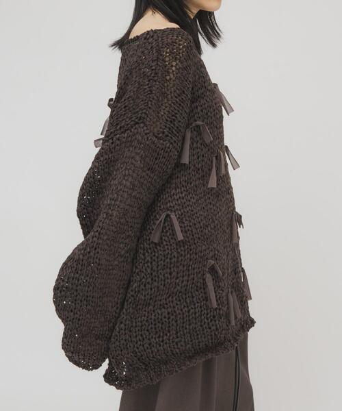 KBF（ケイビーエフ）の「テープヤーンリボンオーバーニット（ニット/セーター・レディース・ライトカーキ/ダークブラウン/アイボリー・ONE）」の14枚目の写真