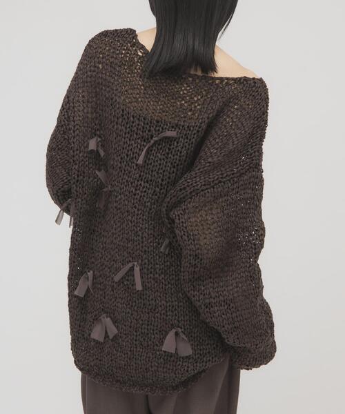 KBF（ケイビーエフ）の「テープヤーンリボンオーバーニット（ニット/セーター・レディース・ライトカーキ/ダークブラウン/アイボリー・ONE）」の15枚目の写真