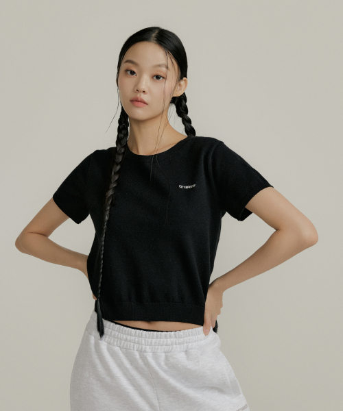 CITYBREEZE(シティブリーズ)の「エッセンシャルラウンドネック半袖ニット_BLACK(Tシャツ/カットソー・レディース・ブラック・FREE)」の1枚目の写真
