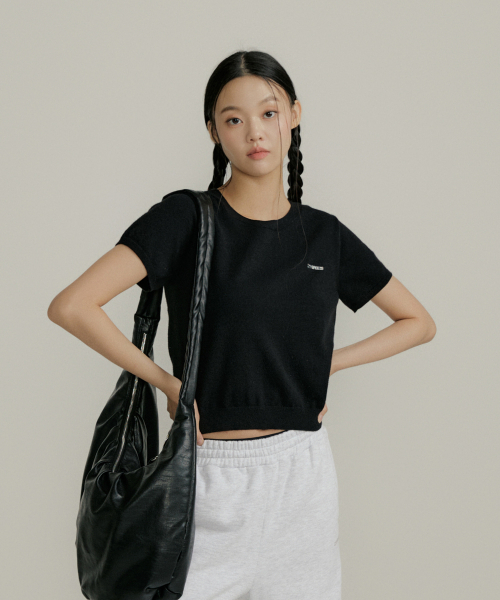 CITYBREEZE(シティブリーズ)の「エッセンシャルラウンドネック半袖ニット_BLACK(Tシャツ/カットソー・レディース・ブラック・FREE)」の3枚目の写真