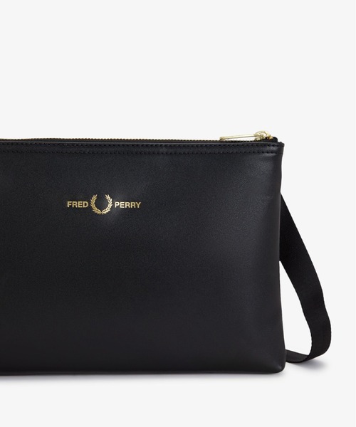 極美品 バーバリー ボディバッグ サコッシュ 黒 ロゴ ユニセックス 極美品 バーバリー ボディバッグ サコッシュ 黒 ロゴ ユニセックス