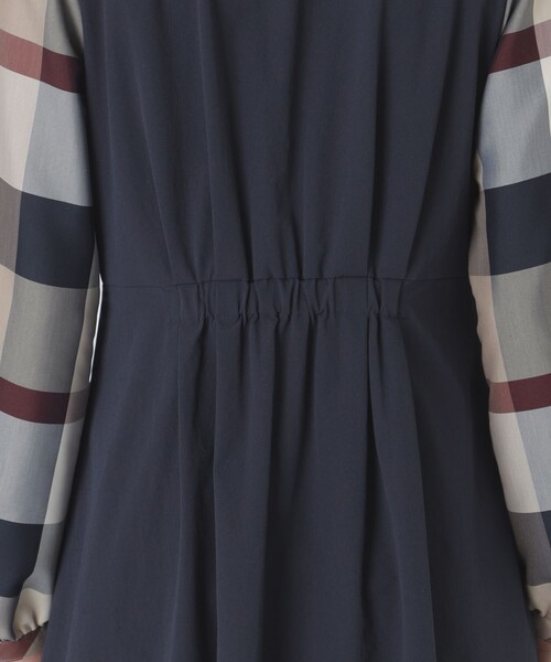 BLUE LABEL CRESTBRIDGE(ブルーレーベルクレストブリッジ)の「チェックスリーブドレス(ワンピース・レディース・ダークネイビー/ベージュ系その他・38/36)」の14枚目の写真