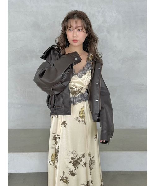 SNIDEL（スナイデル）の「レーストリムプリントキャミワンピース（ワンピース・レディース・ブラック/アイボリー/イエロー・1/0）」の14枚目の写真