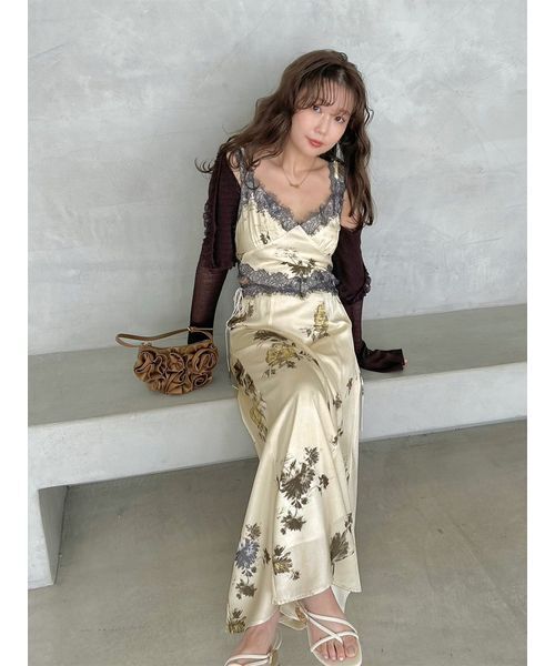 SNIDEL（スナイデル）の「レーストリムプリントキャミワンピース（ワンピース・レディース・ブラック/アイボリー/イエロー・1/0）」の15枚目の写真