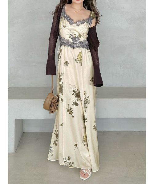 SNIDEL（スナイデル）の「レーストリムプリントキャミワンピース（ワンピース・レディース・ブラック/アイボリー/イエロー・1/0）」の13枚目の写真