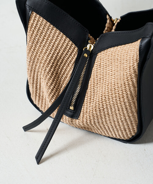 FREAK'S STORE（フリークスストア）の「VIOLAd’ORO/ヴィオラドーロ SANDRO/ラフィアシートサイドファスナー トートバッグ/V-9023/レザーハンドル かごバッグ/V-9023（ハンドバッグ・レディース・ナチュラル・ONE SIZE）」の11枚目の写真