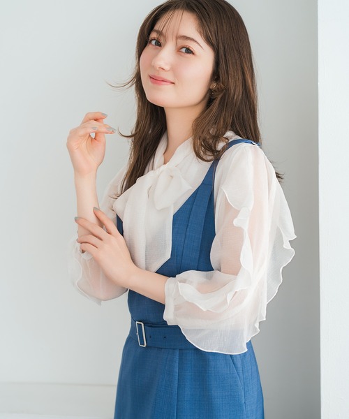 MISCH MASCH（ミッシュマッシュ）の「2026春夏新作 袖フリルラメシアーボウタイブラウス（シャツ/ブラウス・レディース・ピンク/ホワイト/グリーン・ﾌﾘ-）」の4枚目の写真