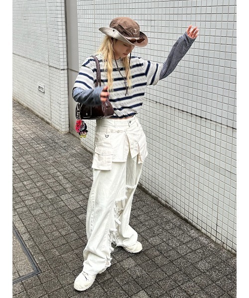 ELCHELE（エルチェレ）の「LAYERED BORDER LS TEE（Tシャツ/カットソー・レディース・ネイビー/ブラウン・FREE）」の15枚目の写真