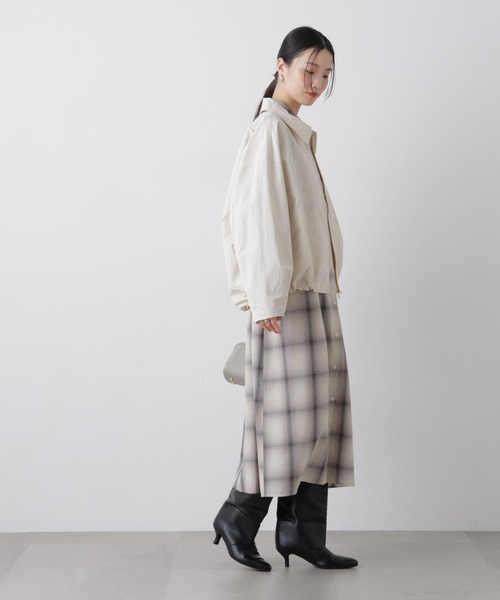 NANO universe（ナノユニバース）の「撥水＆花粉ガード コクーンシルエットジップブルゾン（ブルゾン・レディース・アイボリー/ブラック/ベージュ・FREE）」の14枚目の写真