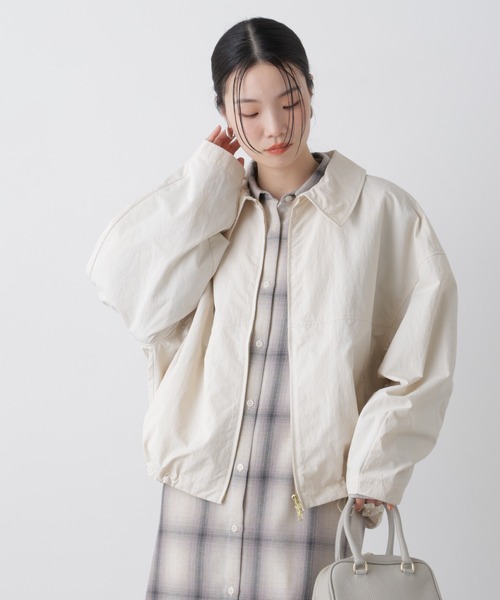 NANO universe（ナノユニバース）の「撥水＆花粉ガード コクーンシルエットジップブルゾン（ブルゾン・レディース・アイボリー/ブラック/ベージュ・FREE）」の11枚目の写真