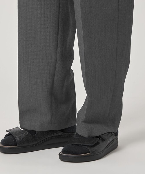 Steven Alan（スティーブンアラン）の「＜Steven Alan＞ PE/L BCR イン ツープリーツ ドレス トラウザーズ ハーフイージーⅡ（スラックス・メンズ・ダークグレー/ブラック・S/M/L/XL）」の5枚目の写真