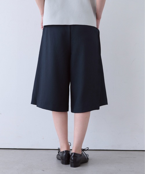 SOYEN(ソイエン)の「リネンライクバミューダタックハーフパンツ/セットアップ可(その他パンツ・レディース・ネイビー/ブラウン・F)」の13枚目の写真