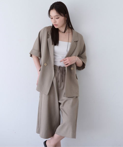 SOYEN(ソイエン)の「リネンライクバミューダタックハーフパンツ/セットアップ可(その他パンツ・レディース・ネイビー/ブラウン・F)」の5枚目の写真
