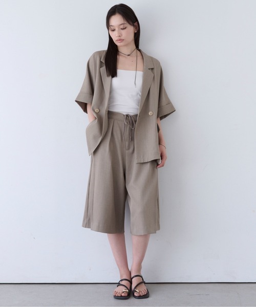 SOYEN(ソイエン)の「リネンライクバミューダタックハーフパンツ/セットアップ可(その他パンツ・レディース・ネイビー/ブラウン・F)」の17枚目の写真