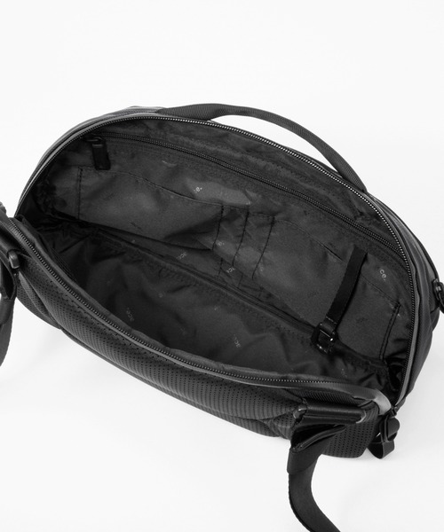 ace.（エース）の「ショルダーバッグ ラグマスター2 6L 8インチタブレット 17764（ショルダーバッグ・メンズ・カーキ/ブラック・FREE）」の4枚目の写真