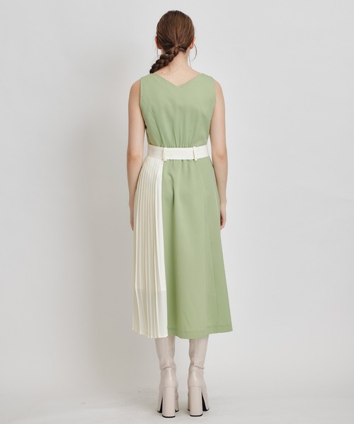 REDYAZEL（レディアゼル）の「トレンチディティールショートシャツジャケット×バイカラープリーツフレアロングワンピースセットアップ（セットアップ・レディース・グリーン/ブルー/ブラウン系その他・FREE）」の17枚目の写真