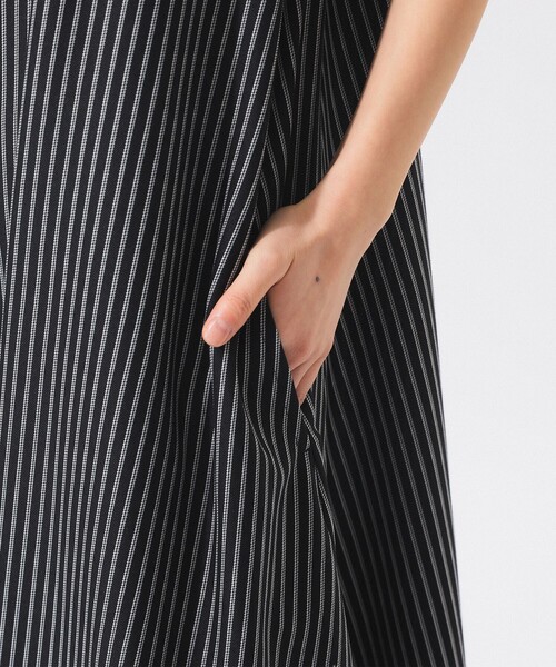 BEAMS BOY（ビームスボーイ）の「カット ツイル マキシ ワンピース（ワンピース・レディース・ブラック/サックスブルー/オリーブ・1/2）」の17枚目の写真