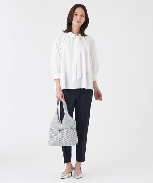 TRANS WORK(トランスワーク)の「【L】【はっ水・ウォッシャブル】フリーモーションタフタブラウス(シャツ/ブラウス・レディース・ブルー/ネイビー/オフホワイト・46/44)」の4枚目の写真