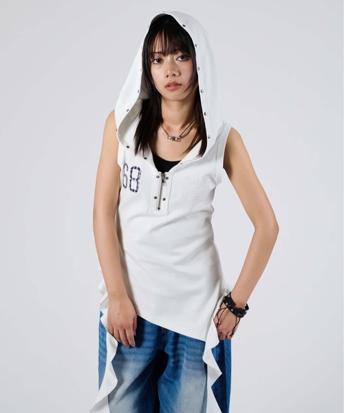 sedacle girl（セダクルガール）の「カスケードフリルフードタンク（タンクトップ・レディース・ブラック/オフホワイト・MEDIUM/SMALL）」の6枚目の写真