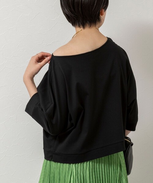 NOLLEY’S(ノーリーズ)の「ウォッシャブルドルマンTシャツ(Tシャツ/カットソー・レディース・サックスブルー/ブラック/オフホワイト/ホワイト系その他4/イエロー・38)」の4枚目の写真