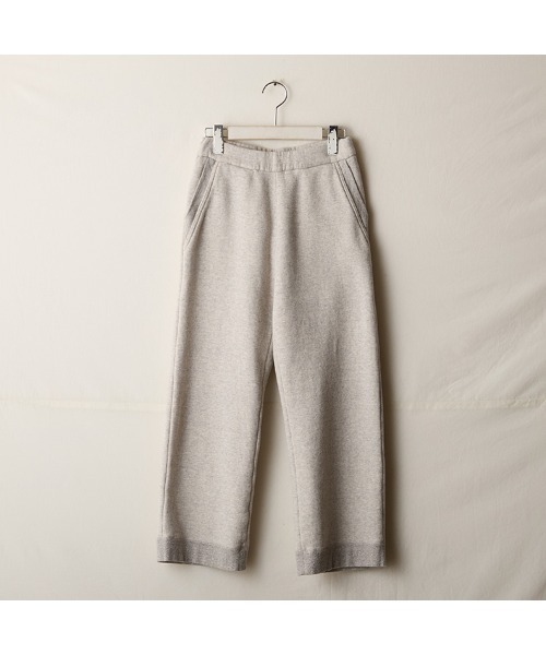 suzuki takayuki(スズキタカユキ)の「sweat pants/wide-straight(スウェットパンツ・レディース・ブラック/グレー/アイボリー/ブラウン・01/02/00)」の3枚目の写真