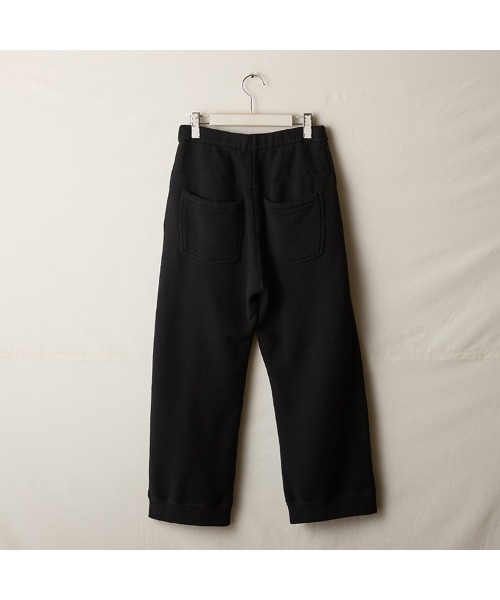 suzuki takayuki(スズキタカユキ)の「sweat pants/wide-straight(スウェットパンツ・レディース・ブラック/グレー/アイボリー/ブラウン・01/02/00)」の8枚目の写真