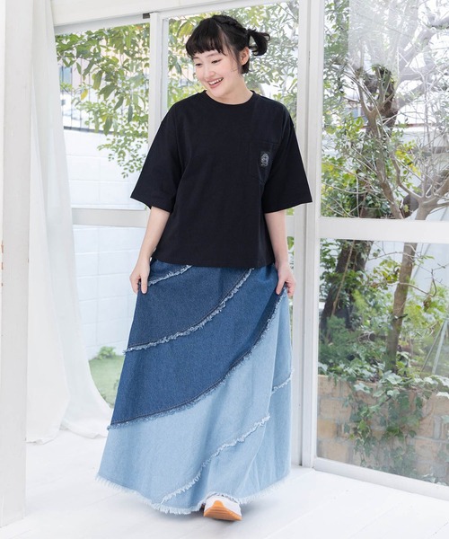 ScoLar（スカラー）の「ScoLar(スカラー) 蝶刺繍or配色 スパイラル切替フリンジデニムスカート（デニムスカート・レディース・ネイビー・MEDIUM）」の14枚目の写真