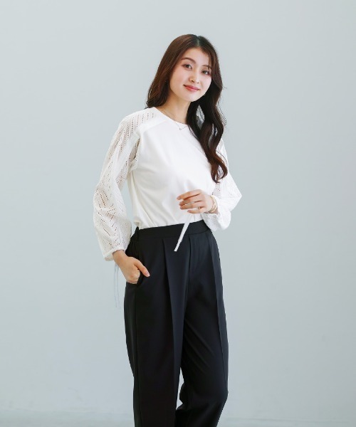 White Collection（ホワイトコレクション）の「【サステナブル素材】オックスシャンブレー・ソフトテーパードパンツ（その他パンツ・レディース・ライトグレー/ブラック・S/M/L）」の8枚目の写真