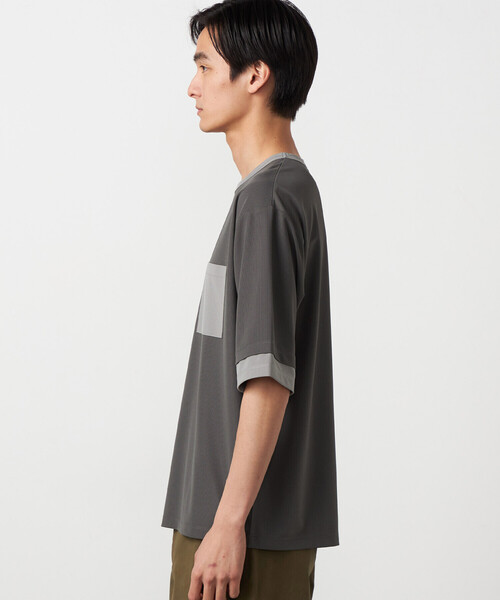 COMME CA ISM(コムサイズム)の「軽量スクエアジャカード フェイクレイヤードTシャツ(Tシャツ/カットソー・メンズ・グレー/ブラック/ネイビー・LARGE/MEDIUM)」の15枚目の写真
