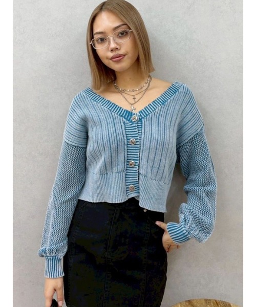 EVRIS（エヴリス）の「前後2WAYピグメントニットショートカーディガン　春服（カーディガン/ボレロ・レディース・ホワイト/ブルー/ブラック・FREE）」の3枚目の写真