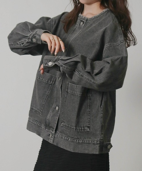 NYLAUS(ナイラス)の「【SG】ノーカラーオーバーサイズデニムジャケット Gジャン ボリューム袖 カットオフ(デニムジャケット・レディース・ライトブルー/ブラック/ブルー・L)」の2枚目の写真