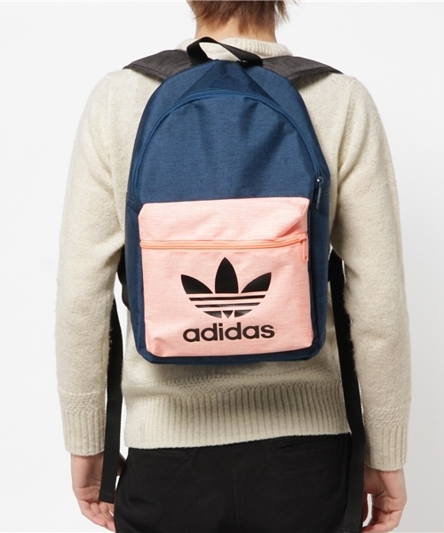 adidas Originals（アディダスオリジナルス）の「オリジナルス　リュック　バックパック　[CLASSIC BACKPACK AC]（バックパック/リュック・メンズ・ブルー/ピンク/レッド/パープル・FREE）」の11枚目の写真