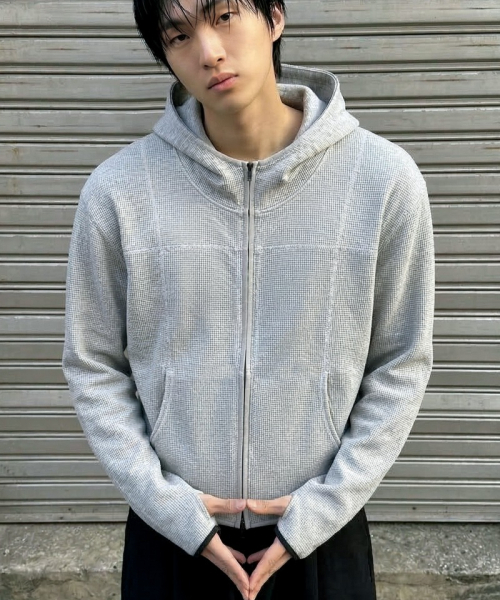 UNDEROFF(アンダーオフ)の「ワッフルクロップフィンガーホールジップアップフードグレー(パーカー・メンズ・グレー・X-LARGE/LARGE)」の1枚目の写真