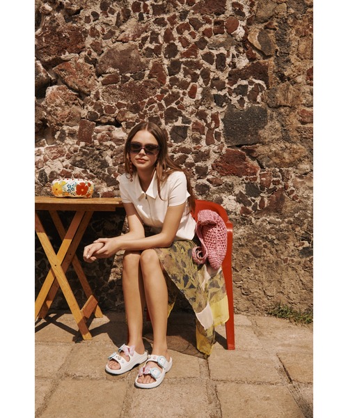 crocs(クロックス)の「クロックス サタデー エナメル バックル サンダル W / crocs SaturdayEnamelBuckleSandalW(サンダル・レディース・ライトブルー/アイボリー・25cm/24cm/23cm/22cm/27cm/26cm/21cm)」の9枚目の写真
