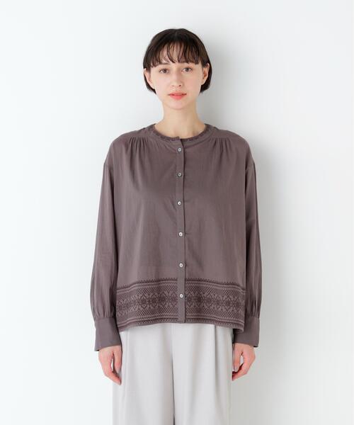 human woman（ヒューマンウーマン）の「◆【ウォッシャブル】インド刺繍ノーカラーブラウス（シャツ/ブラウス・レディース・ブラウン系その他/ホワイト・MEDIUM）」の11枚目の写真