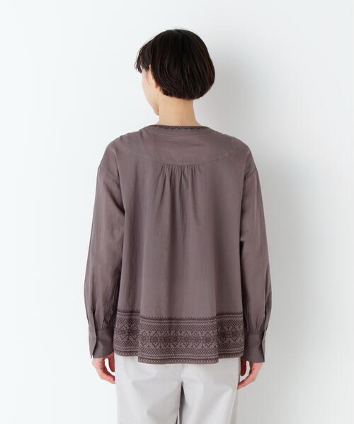 human woman（ヒューマンウーマン）の「◆【ウォッシャブル】インド刺繍ノーカラーブラウス（シャツ/ブラウス・レディース・ブラウン系その他/ホワイト・MEDIUM）」の12枚目の写真