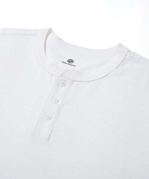 KALAPATTHAR(カラパタール)の「HENLEY NECK SHORT-SLEEVED T-SHIRT - WHITE(Tシャツ/カットソー・メンズ・その他・X-LARGE/MEDIUM/LARGE)」の6枚目の写真
