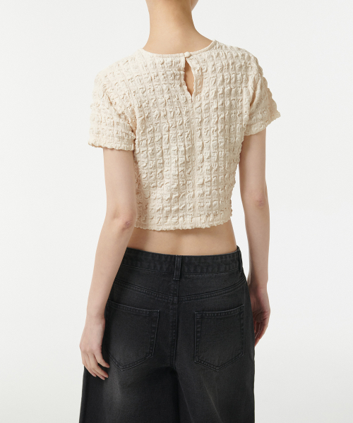 MUSINSA STANDARD WOMAN（ムシンサスタンダードウーマン）の「ウィメンズスモークドクロップTシャツ[クリーム]（Tシャツ/カットソー・レディース・その他・SMALL/MEDIUM/LARGE/X-SMALL）」の3枚目の写真