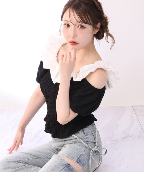 one after another NICE CLAUP(ワンアフターアナザーナイスクラップ)の「2WAYシャーリングブラウス(シャツ/ブラウス・レディース・ブラック系その他/ホワイト系その他/ブラック・FREE)」の3枚目の写真