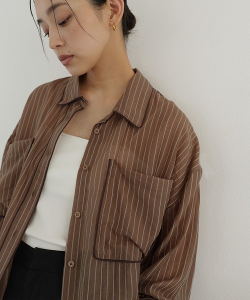 hellam(へラム)の「配色パイピング オーバーサイズシアーシャツ(Tシャツ/カットソー・レディース・ホワイト/ブルー/イエロー/ブラウン・FREE)」の9枚目の写真