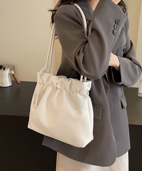 Miniministore(ミニミニストア)の「ギャザートートバッグ フリル肩掛けバッグ(トートバッグ・レディース・ピンク/キャメル/アイボリー/ブラック・FREE)」の9枚目の写真