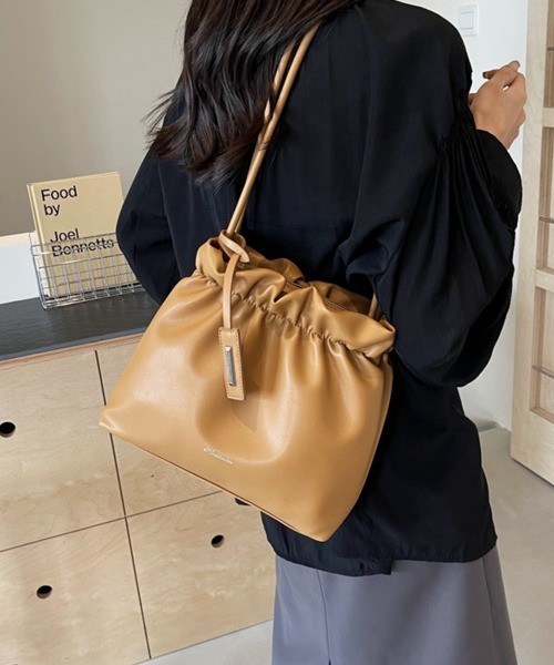 Miniministore(ミニミニストア)の「ギャザートートバッグ フリル肩掛けバッグ(トートバッグ・レディース・ピンク/キャメル/アイボリー/ブラック・FREE)」の11枚目の写真