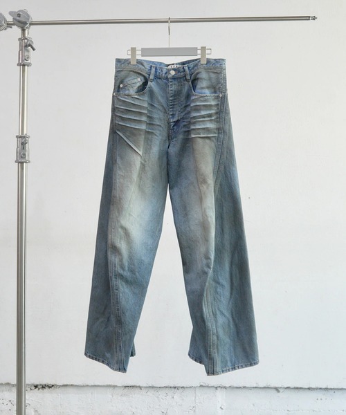 NVRFRGT（ネヴァーフォーゲット）の「3D TWISTED WIDE LEG JEANS（デニムパンツ・メンズ・インディゴブルー・1/2/3）」の4枚目の写真