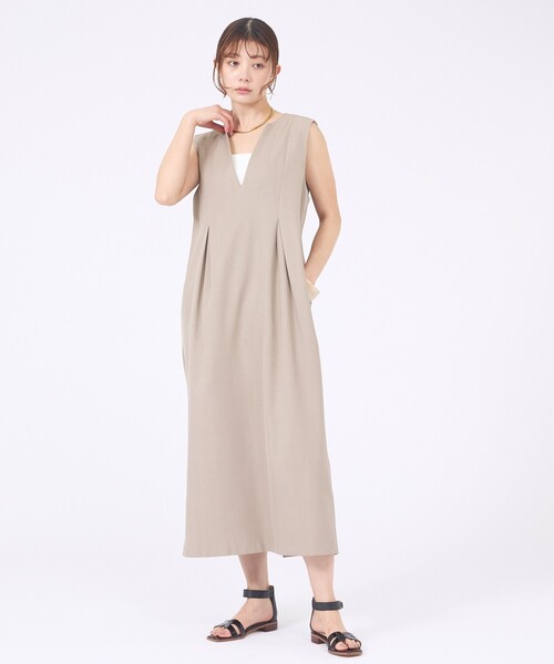 abahouse mavie（アバハウスマヴィ）の「【着痩せシルエット】ウェストタックジャンパースカート（ワンピース・レディース・ベージュ/ブラック/グレー・フリー）」の4枚目の写真