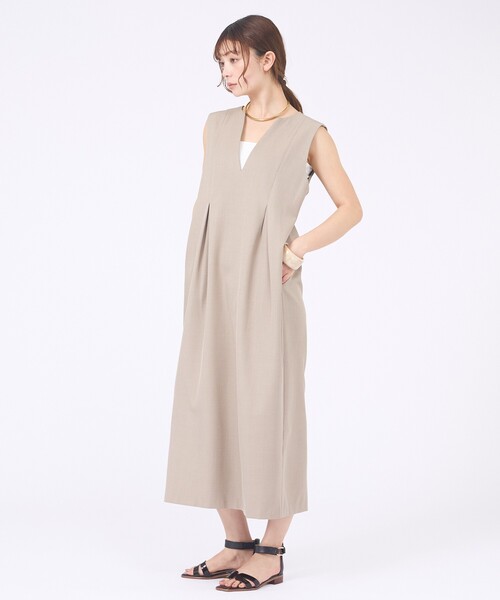 abahouse mavie（アバハウスマヴィ）の「【着痩せシルエット】ウェストタックジャンパースカート（ワンピース・レディース・ベージュ/ブラック/グレー・フリー）」の5枚目の写真