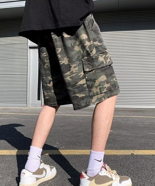 Ritzy(リッツィー)の「ルーズシルエット カモフラカーゴショーツ(デニムパンツ・メンズ・カモフラージュ・L/M/XL)」の4枚目の写真