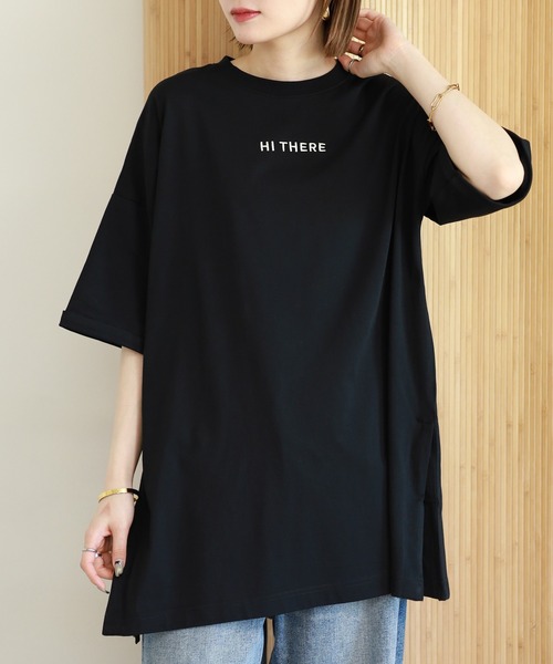 FUNALIVE(ファンアライブ)の「C/Nプレーティンロゴ刺繍スリット入りチュニック 半端袖(Tシャツ/カットソー・レディース・ブラック/ブラウン・M-L)」の1枚目の写真