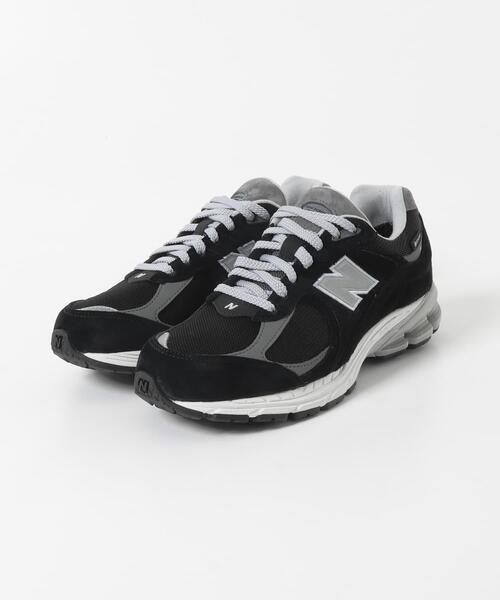 NEW BALANCE(ニューバランス)の「NEW BALANCE 2002 GORE-TEX(スニーカー・メンズ・ブラック・30/29/28.5/28/27.5/27/26.5/26)」の1枚目の写真